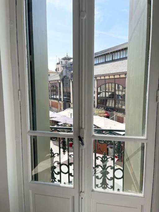 Vue Sur La Place Des Halles, Art Apparts Béziers Exteriér fotografie