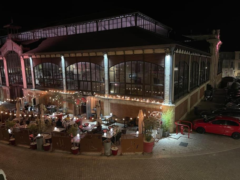 Vue Sur La Place Des Halles, Art Apparts Béziers Exteriér fotografie
